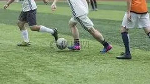 甲A再起波澜：队务抗议判罚，冲突裁判成焦点